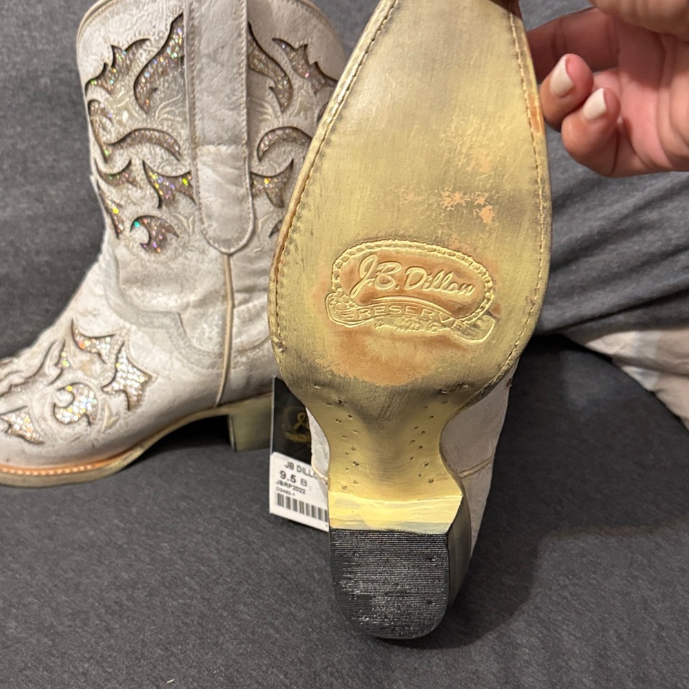 J.B. Dillon Cream Embroidered Heeled Boots - Picture 3 of 7